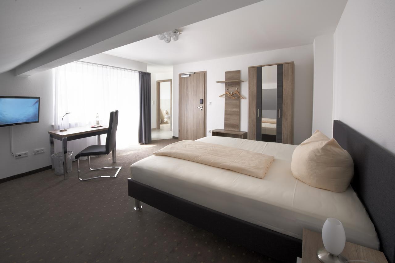 Hotel New In Gaimersheim Exterior photo