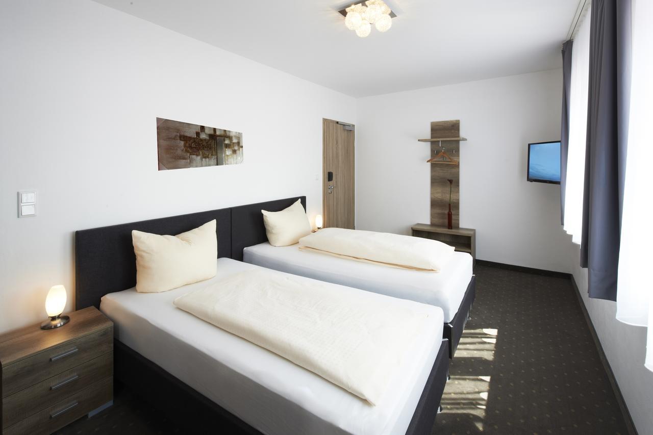 Hotel New In Gaimersheim Exterior photo