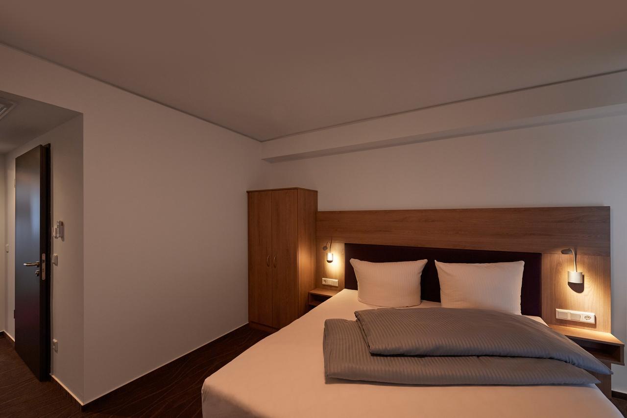 Hotel New In Gaimersheim Exterior photo