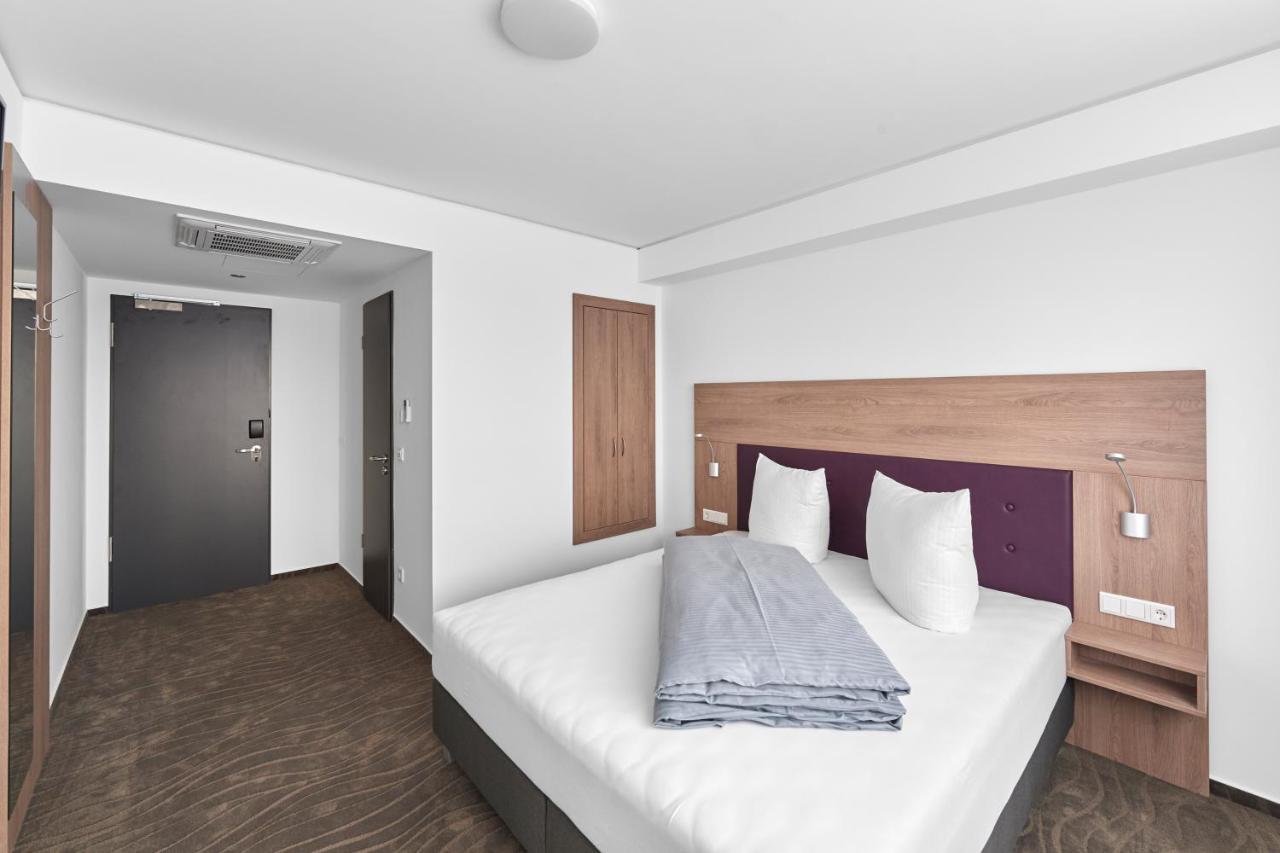 Hotel New In Gaimersheim Exterior photo