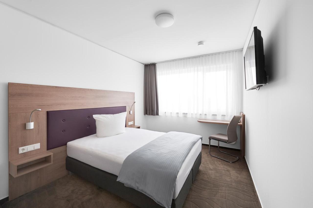 Hotel New In Gaimersheim Exterior photo