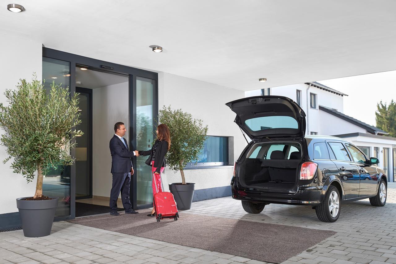 Hotel New In Gaimersheim Exterior photo