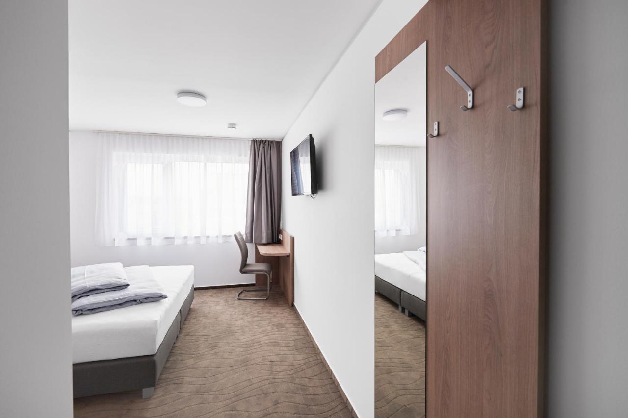 Hotel New In Gaimersheim Exterior photo