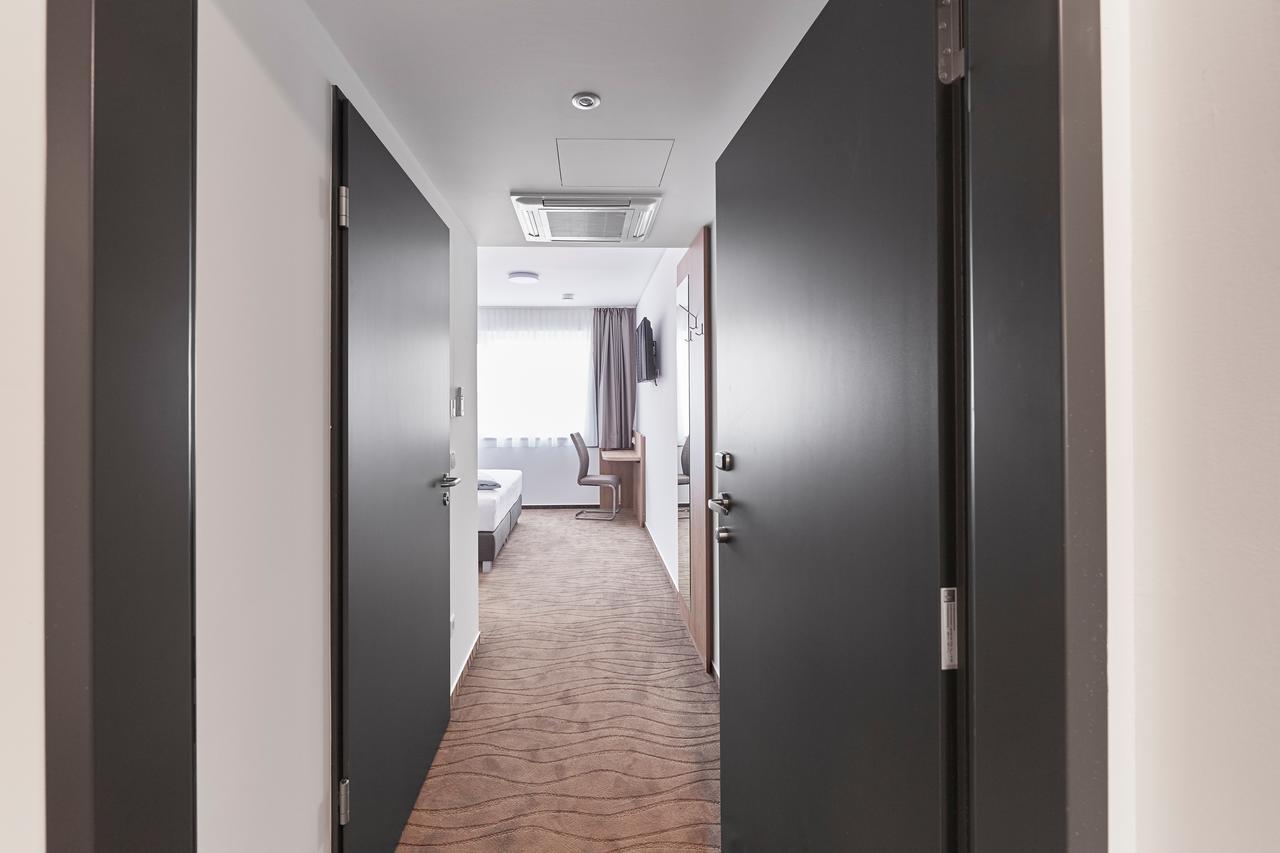 Hotel New In Gaimersheim Exterior photo